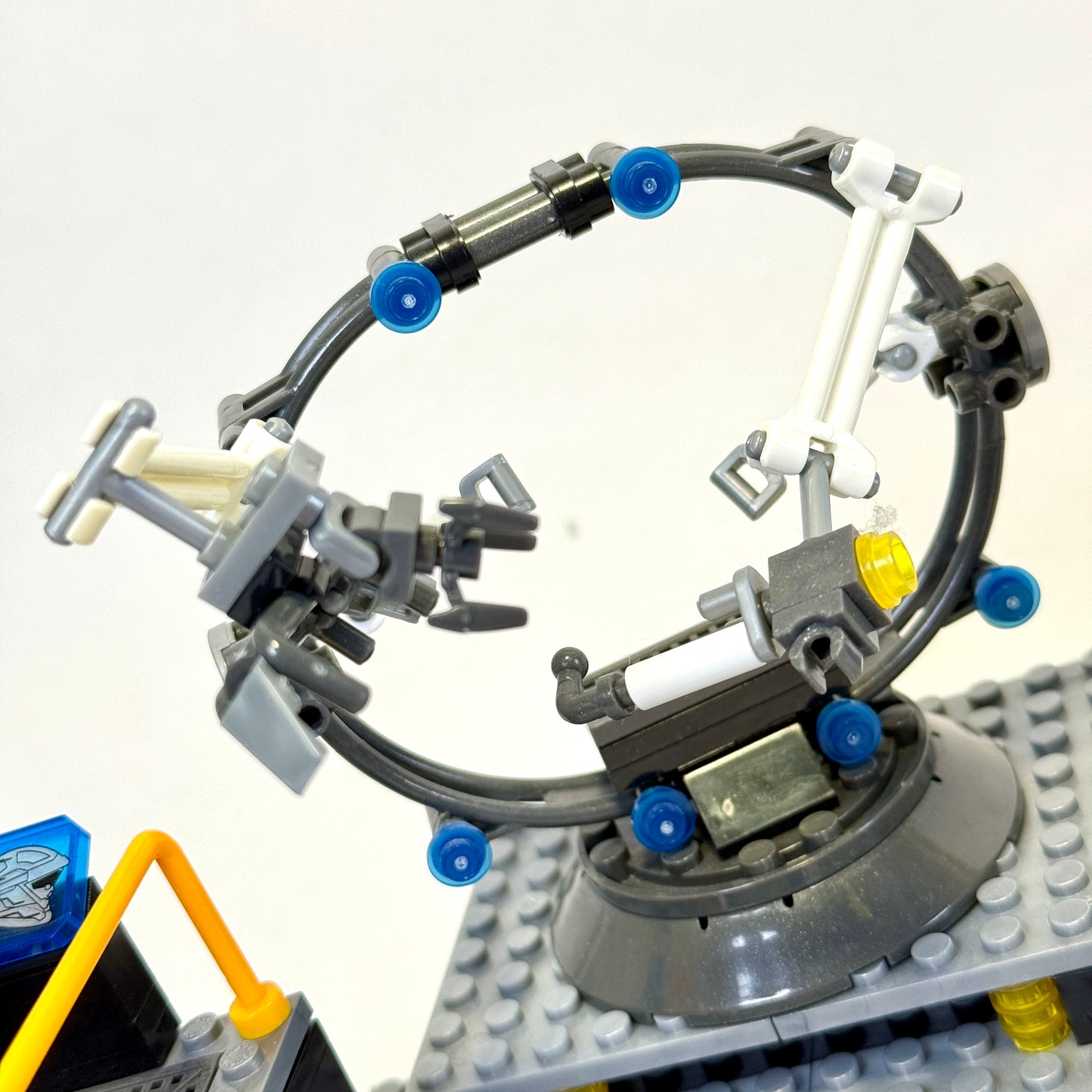 Halo 4 Bundle - Infinity Armory & Cryo Bay - Mega Bloks