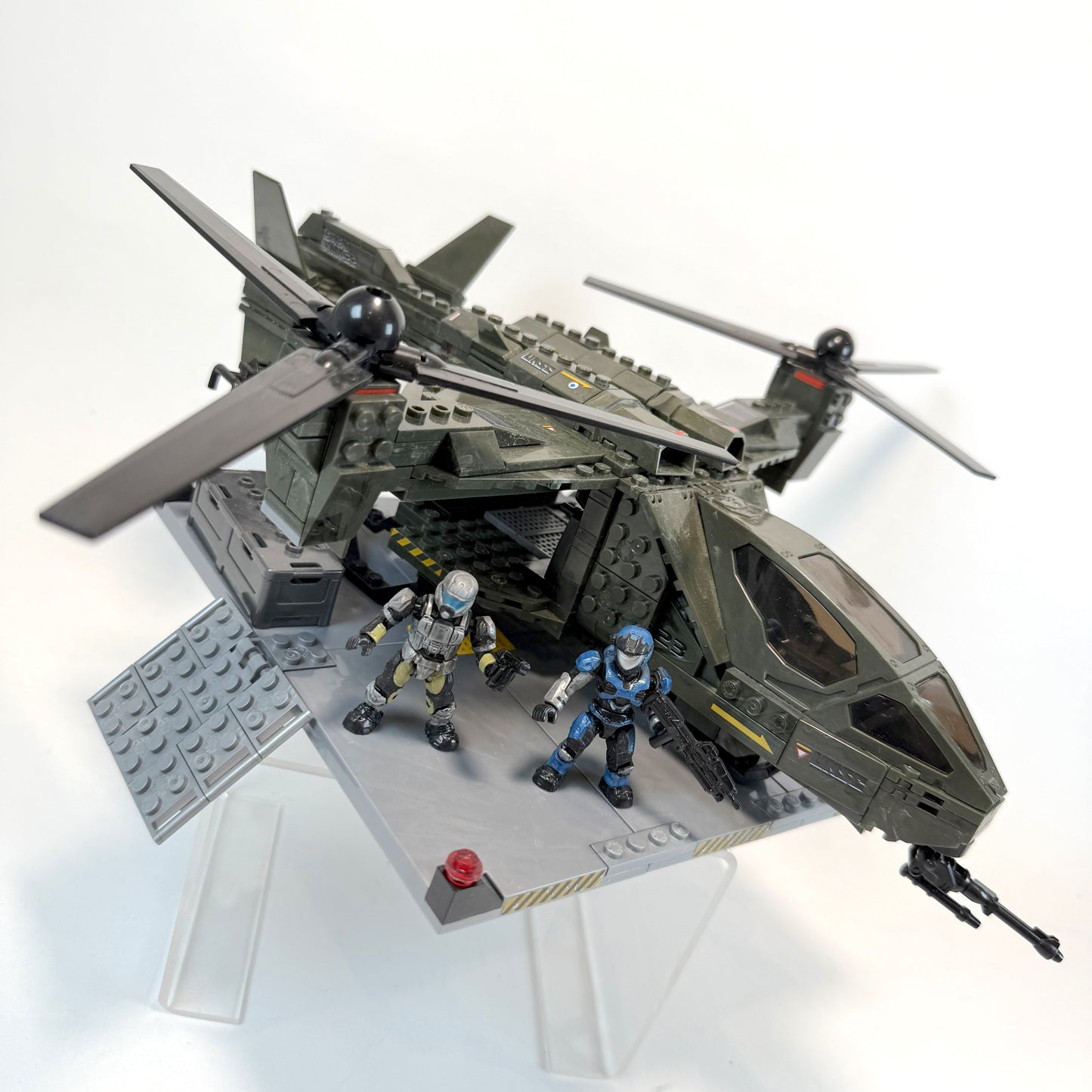 UNSC Falcon w/ Landing Pad 100% Complete - Halo Mega Bloks