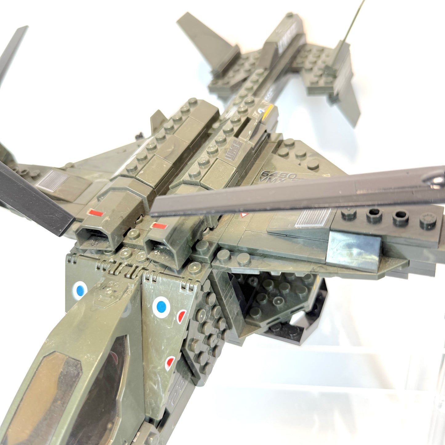 Halo Reach Falcon w/ Landing Pad & Spade V Skirmisher - Halo Mega Bloks