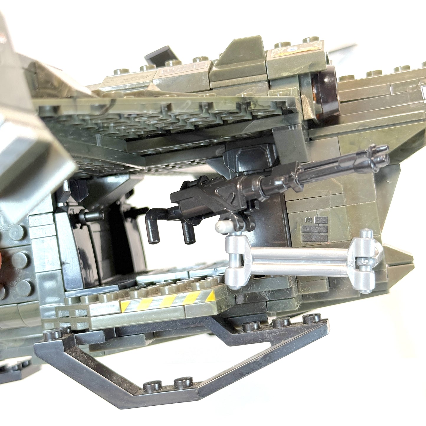 Halo Reach Falcon w/ Landing Pad & Spade V Skirmisher - Halo Mega Bloks