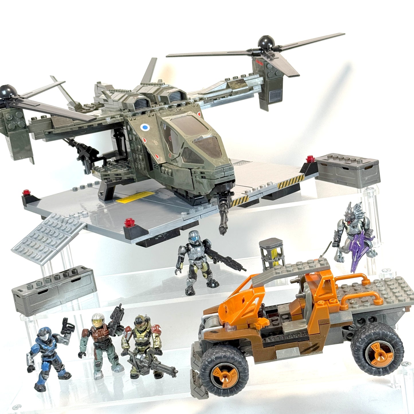 Halo Reach Falcon w/ Landing Pad & Spade V Skirmisher - Halo Mega Bloks