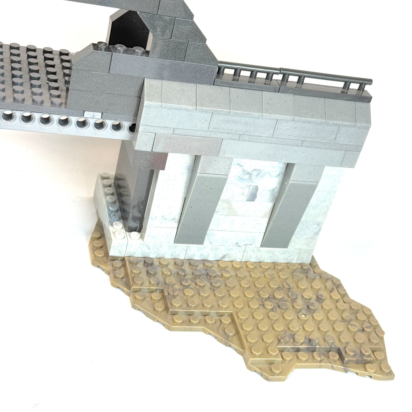 Assault on High Ground Red VS Blue MOC - Halo Mega Bloks