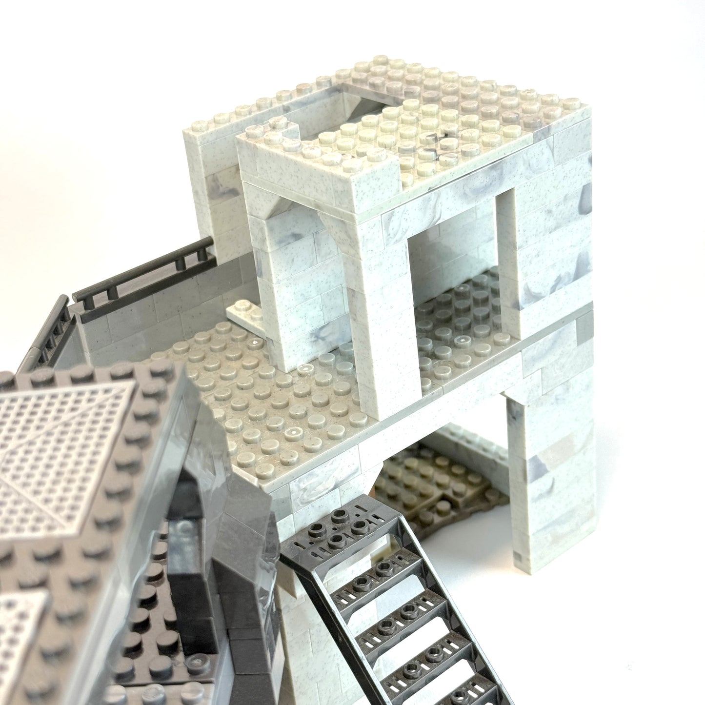 Assault on High Ground Red VS Blue MOC - Halo Mega Bloks