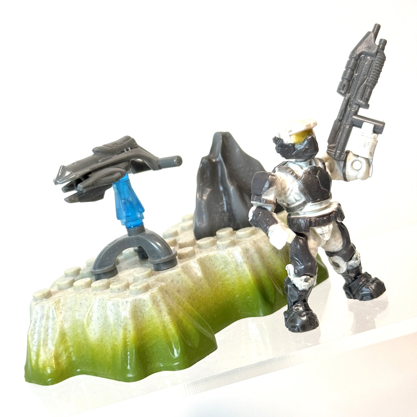 Halo Wars Bundle - UNSC Arctic Wolverine, Red Troop Transport - Mega Bloks