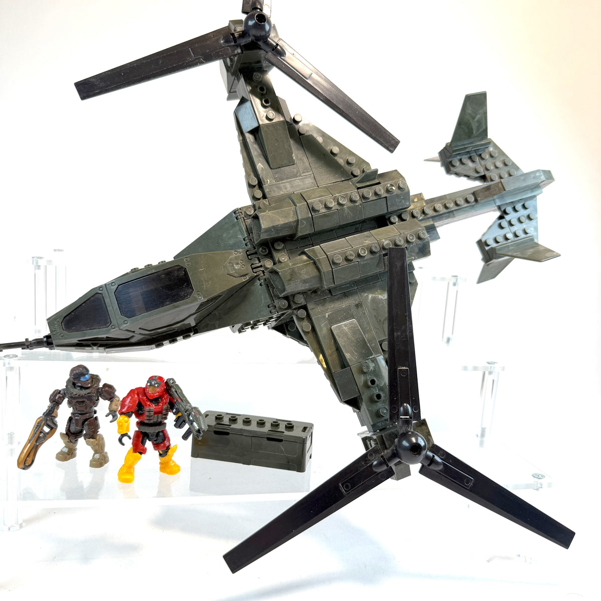 Halo Reach Falcon w/ Landing Pad & Spade V Skirmisher - Halo Mega Bloks