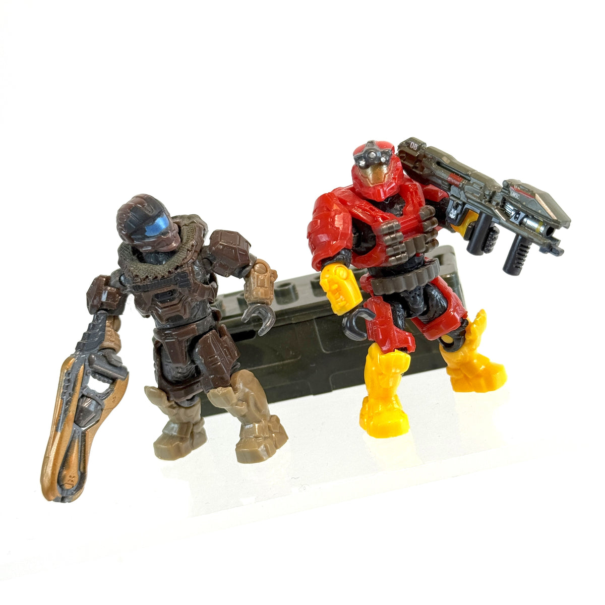 Halo Reach Falcon w/ Landing Pad & Spade V Skirmisher - Halo Mega Bloks