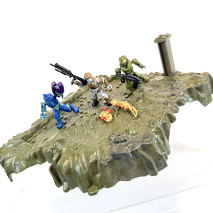 Battlescape 2 All Figures w/ Baseplate - Halo Mega Bloks