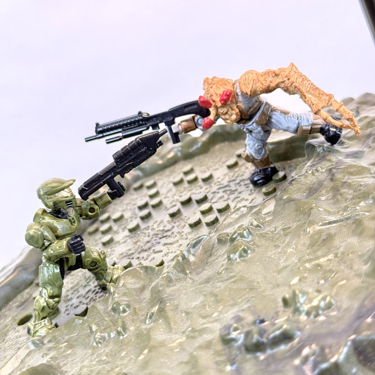 Battlescape 2 All Figures w/ Baseplate - Halo Mega Bloks