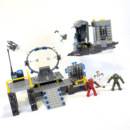 Halo 4 Bundle - Infinity Armory, Cryo Bay - Mega Bloks